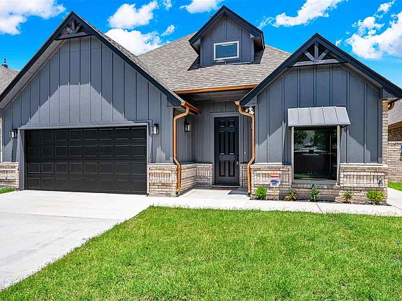 2nd image of 6917 NW Silver Creek Cir