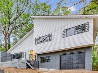 2884 Hyde Park Dr, Douglasville, GA 30135
