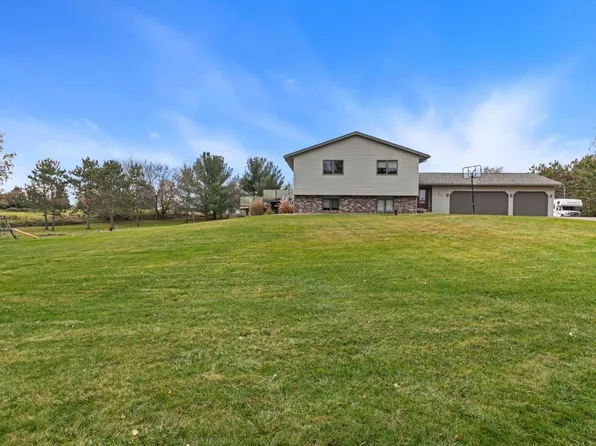 717 Packer Dr, Hudson, WI 54016