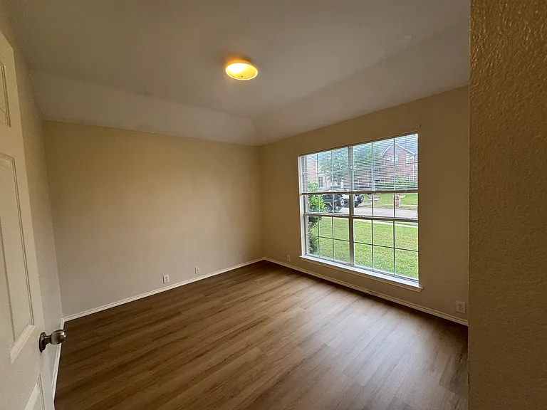 2801 Tallahassee Ct #SINGLE FLOOR — Photo 14