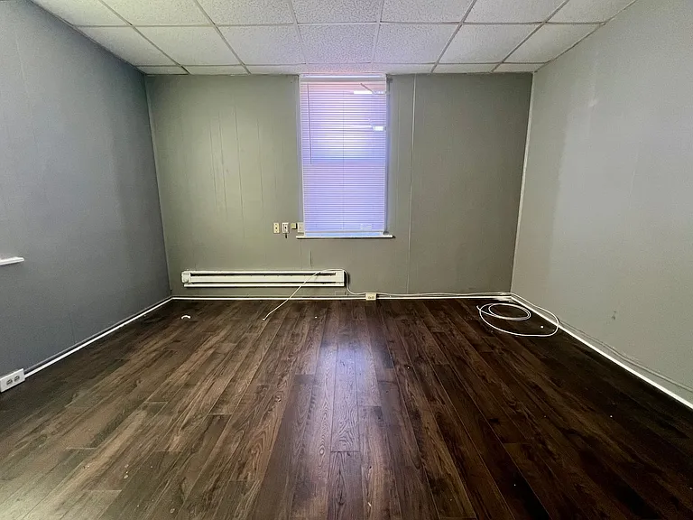 700 Pine St — Photo 4