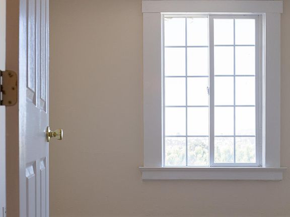 5th image of 29 Peoria St #3