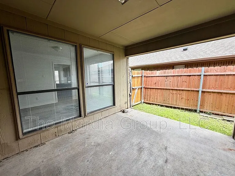 13339 Fall Manor Dr — Photo 16