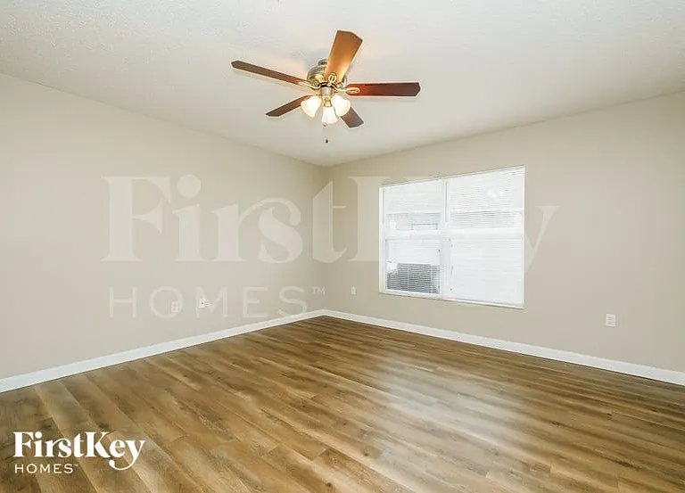 6430 Gondola Dr — Photo 7