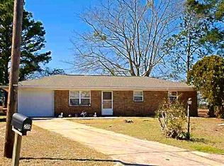 107 Pineview Ct, Ozark, AL 36360