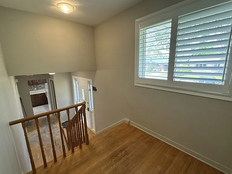 69 Ottaway Ave — Photo 11