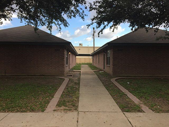 2nd image of 720 Sandpiper Ave