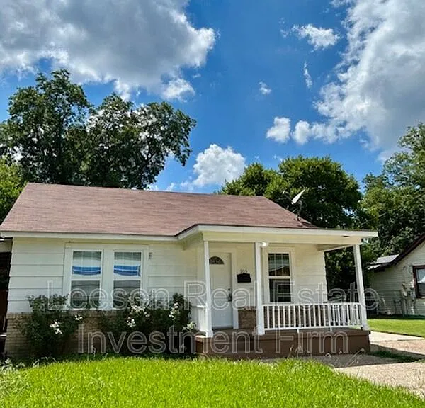 905 Rome St — Photo 2