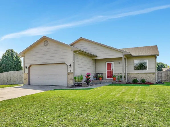 801 N Longview Ct, Valley Center, KS 67147