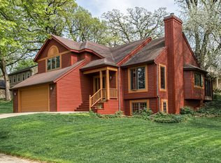 2950 Fox Valley Dr SW, Rochester, MN 55902