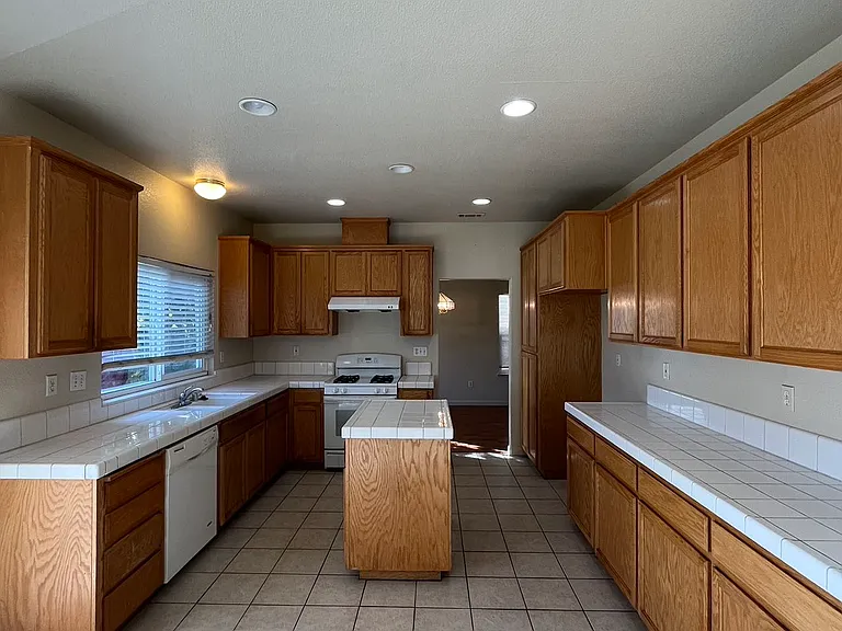 3598 Iron Canyon Cir — Photo 7