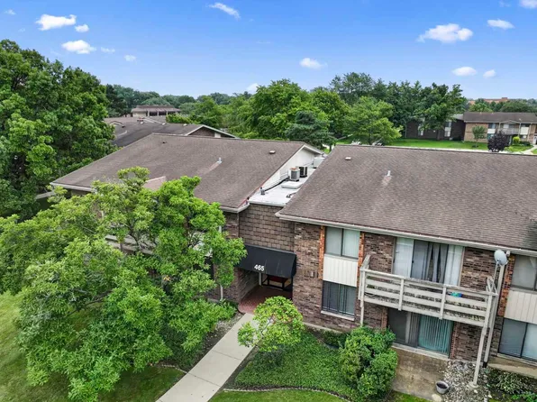 465 Raintree Ct Unit 2B, Glen Ellyn, IL 60137