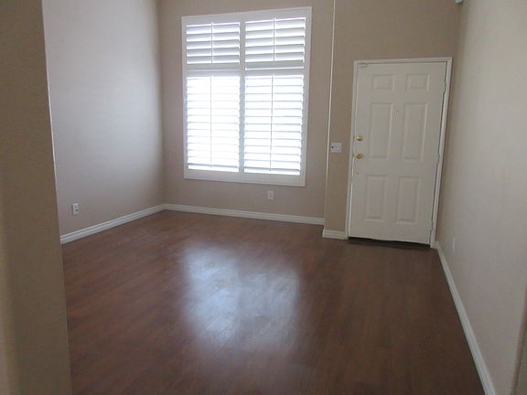 3rd image of 3292 Willow Park Cir