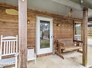 1408 Dunn Rd, Terry, MS 39170