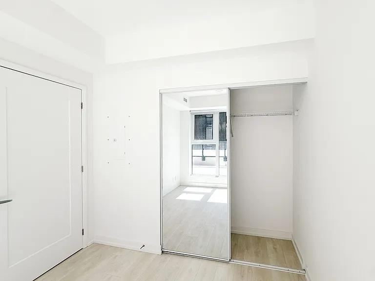 75 James St S #315 — Photo 10