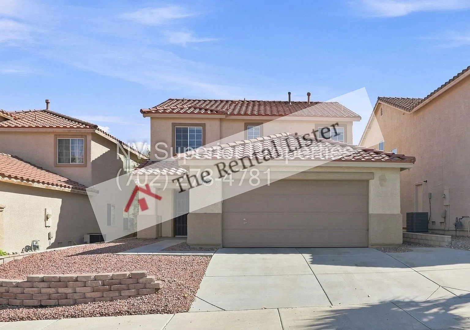 NW 4 Bedrooms 2.5 bathrooms New carpet Upstairs!! All tile Down stairs Covered Patio in back Yard — Photo 1