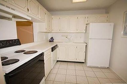 4th image of 1502 S Lakeside Dr APT 106N