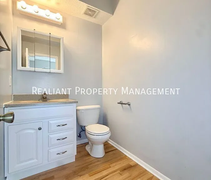 3254 Berwyn Pl #2 — Photo 14