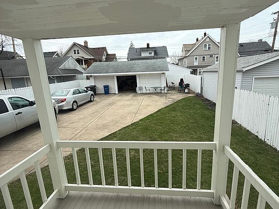 2nd image of 1582 Orchard Grove Ave #1