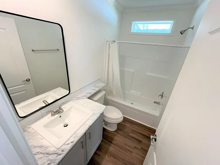 5620 Woodford St #5620E — Photo 11