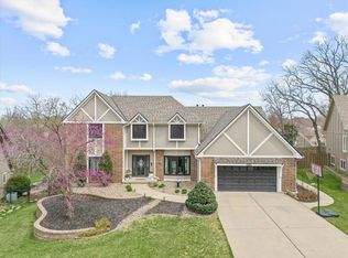 2553 NW Bent Tree Cir, Lees Summit, MO 64081