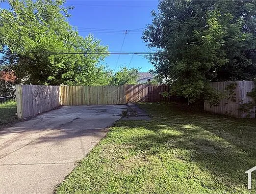 16077 Fairmount Dr — Photo 42
