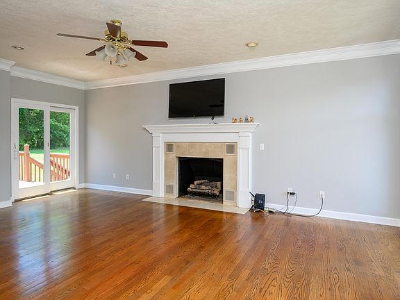 2nd image of 341 Chesterfield Dr
