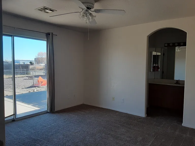 2819 N Superstition Ln — Photo 14