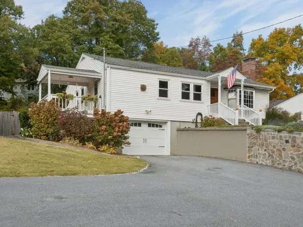 218 Myrtle St, Ashland, MA 01721