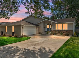 1000 Azalea Dr, Munster, IN