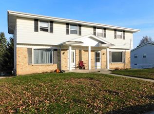 1414 4th Ave #1416, Grafton, WI 53024
