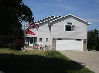 2203 Governor Rd, Marshalltown, IA 50158