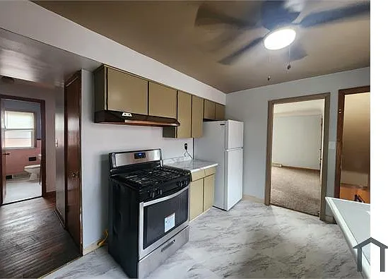 665 Babbitt Rd #UP — Photo 6