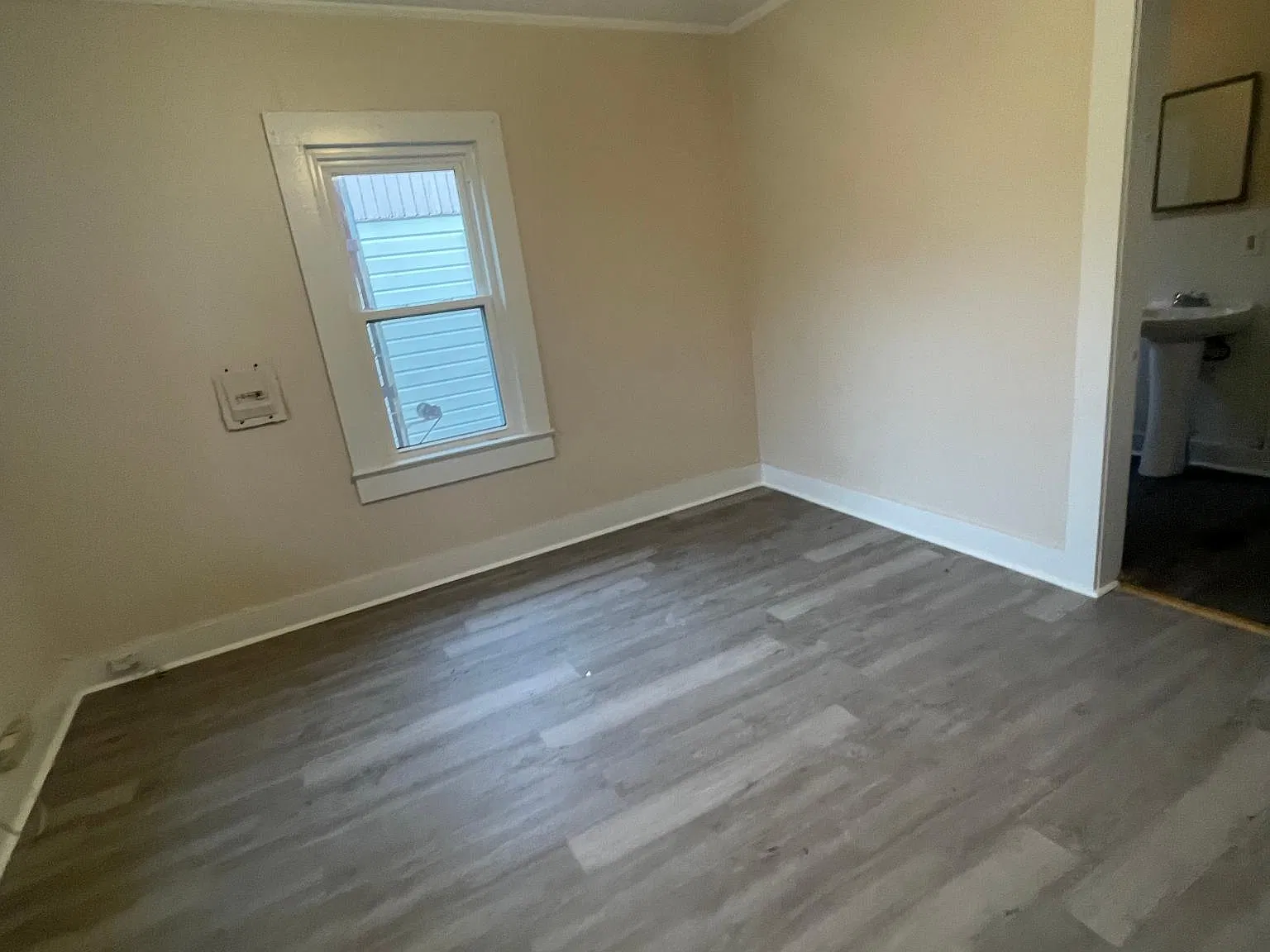 2 bed, 910 sqft, $950 — Photo 3