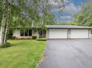 109 Caernarvon Rd, Wales, WI 53183