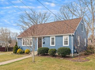 9 Spruce St, Somerset, MA 02726
