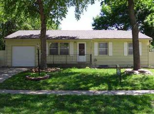 2532 SW Amhurst Rd, Topeka, KS 66614
