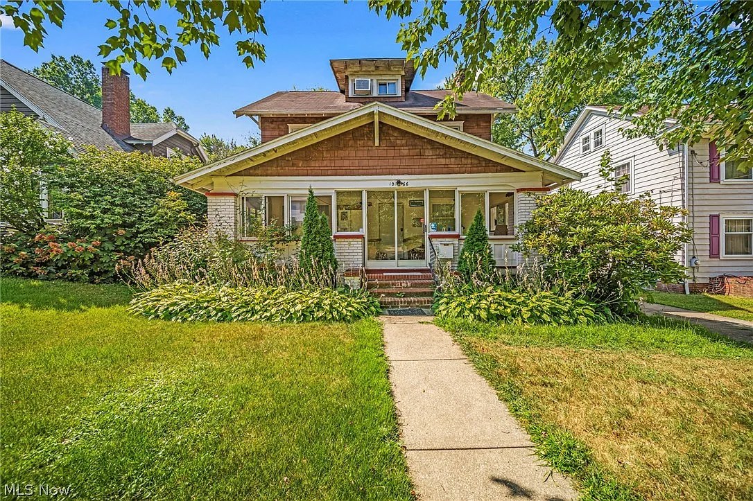 1066 Emma Ave photo 1