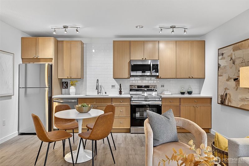2nd image of 6547 42nd Avenue SW #303