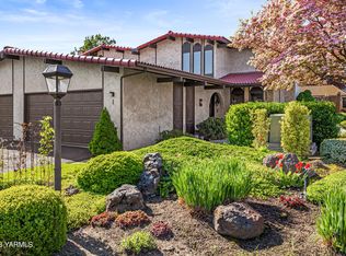1 Crest Cir, Yakima, WA