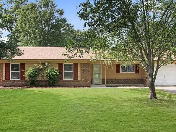 1114 Forest Dr, Pooler, GA 31322