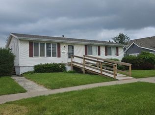 1404 4th Ave, Belle Plaine, IA 52208