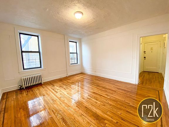 5th image of 3921 65th Pl APT 1D