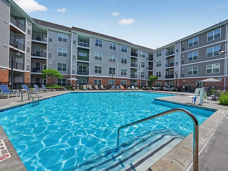 1 Kennedy Flats Apartments — Photo 49