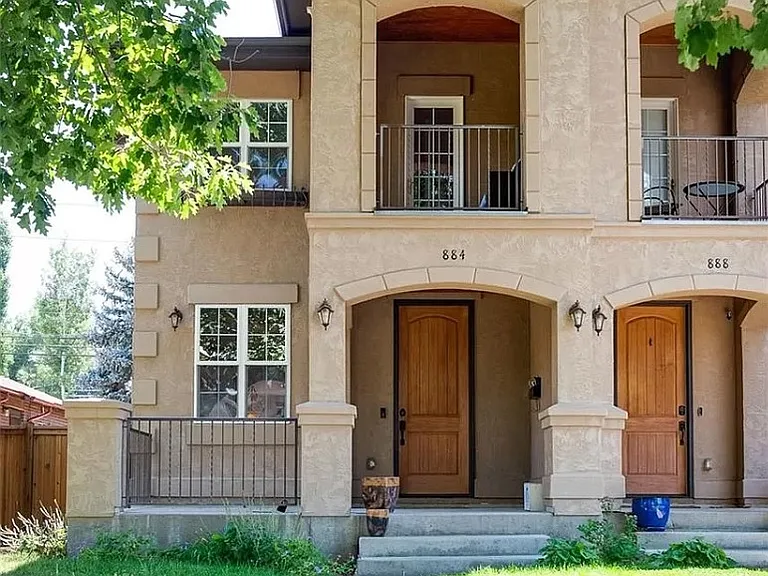 884 S Emerson St — Photo 1