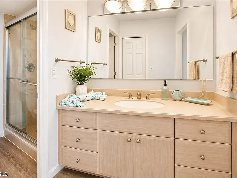 4203 Bay Beach Ln #3E — Photo 12