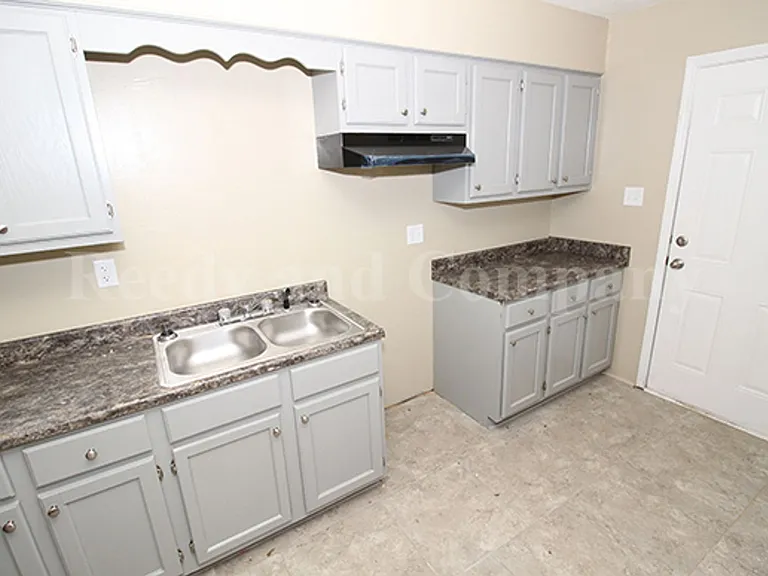1841 S Perkins Rd — Photo 4