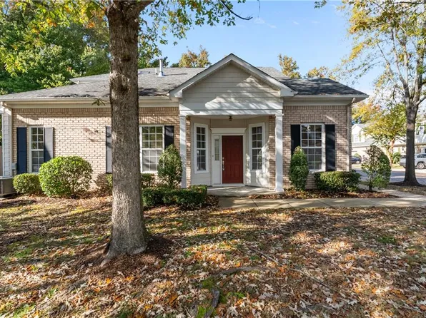 1406 Otterbourne Ct, Chesapeake, VA 23320