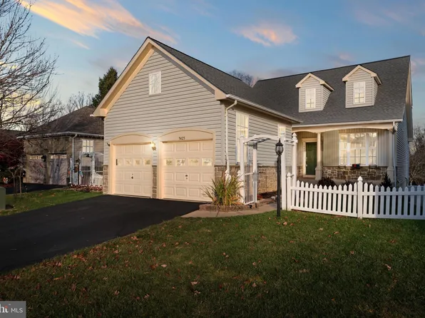 9425 Rosebud Ct, Manassas Park, VA 20111