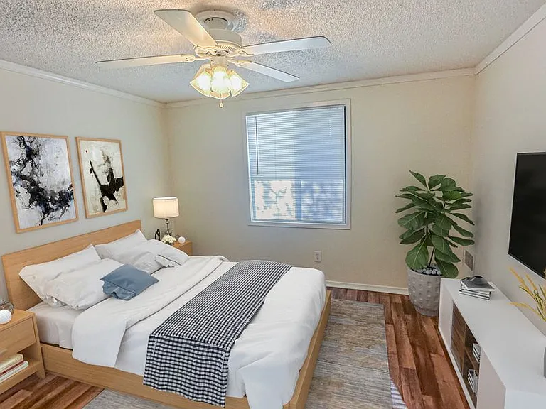 Westmoore Apartments — Photo 16